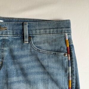 LOFT‎ | Women’s 10, Colorful Embroidery, Light Blue Denim Cut-off Jean Shorts
